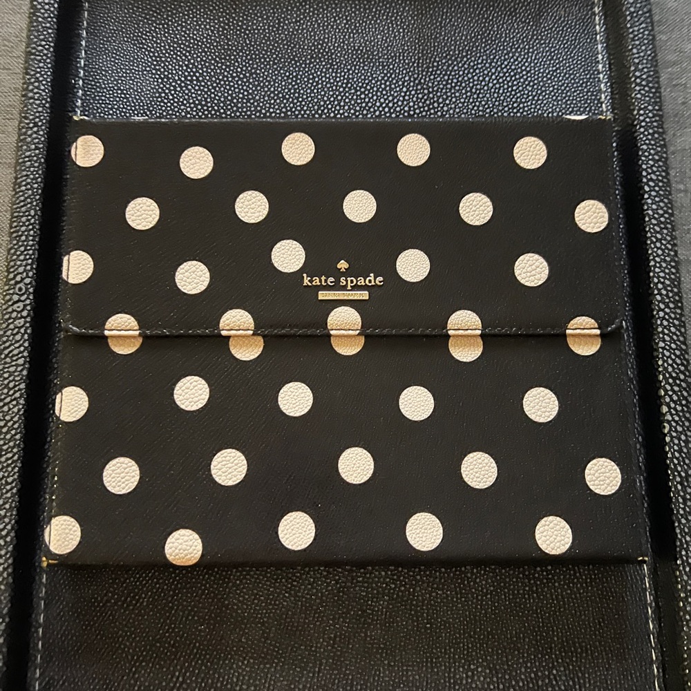 Kate Spade Black and White Polka Dot Ipad Case w/keyboard
